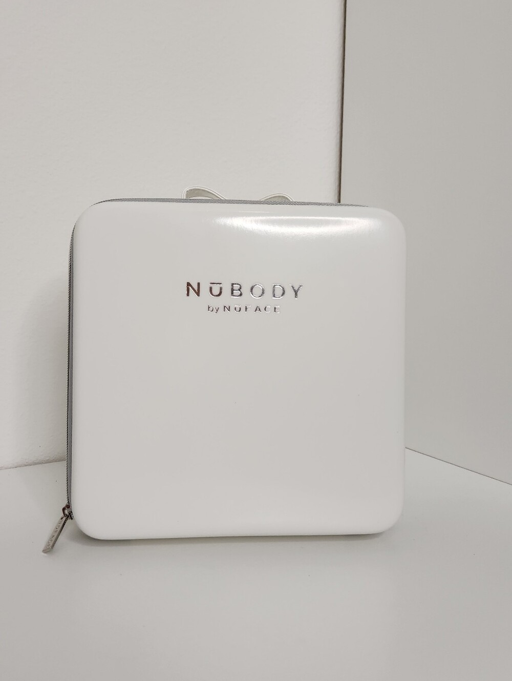 NuFACE NuBODY Skin Toning Device - White - Picture 3 of 4